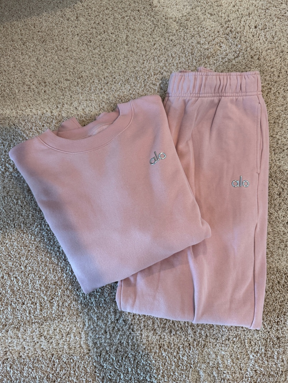 Alo Accolade Ballet Pink Sweat Set